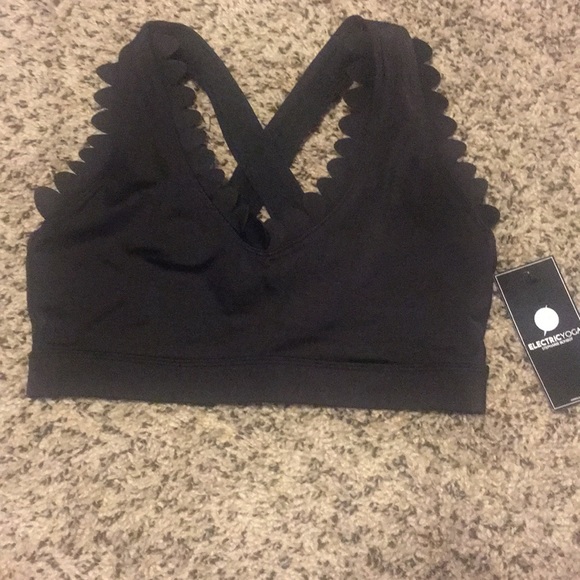 Electric Yoga Other - BNWT electric yoga scalloped sports bra